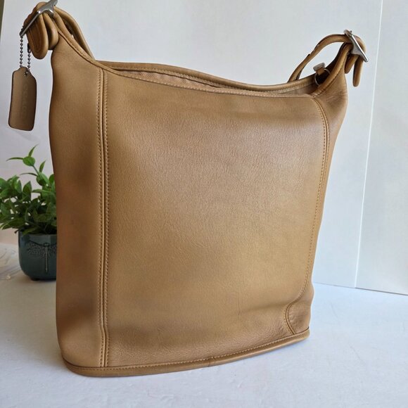 EUC Coach Vintage Legacy Slim Duffle Shoulder Bag (#9060) in Camel w/Nickel HW - Picture 5 of 16